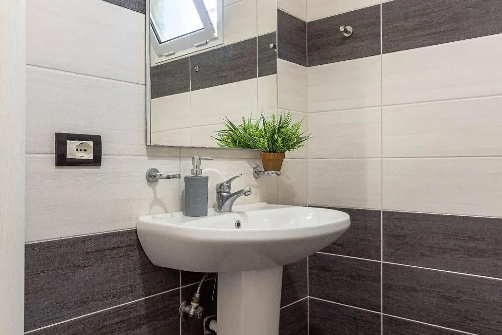 公寓 Hi'Mare Top View 2 Room, Parking, Kitchen & Balcony 希马拉 阿尔巴尼亚